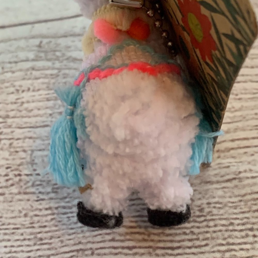 Llama Keychain with Colorful Collar and Decorative Back Made with Knit String - Picture 8 of 8